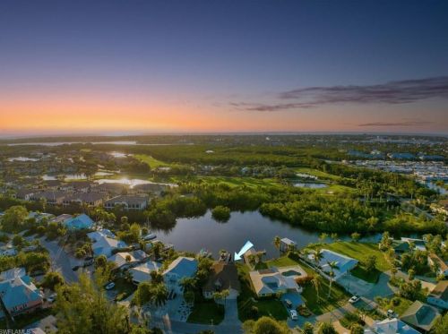 3254 Lakeview Dr, Naples, FL 34112-5822