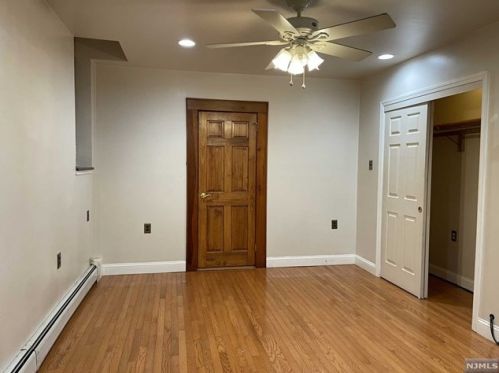 271 Paterson Ave, East Rutherford NJ  07073-1337 exterior