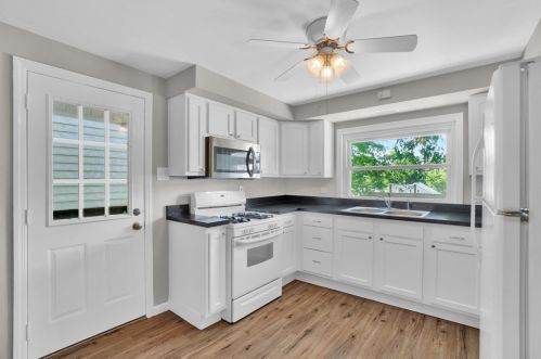 2436 Cobden St, Pittsburgh PA 15203-2713 exterior