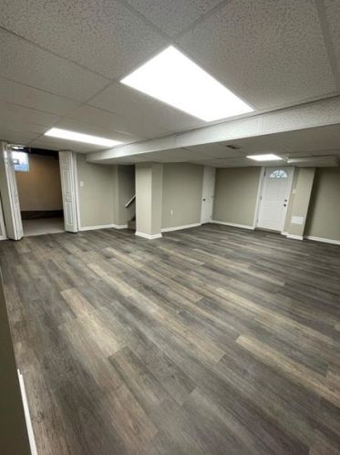 510 Barbara Dr, Pittsburgh PA  15227-4404 exterior