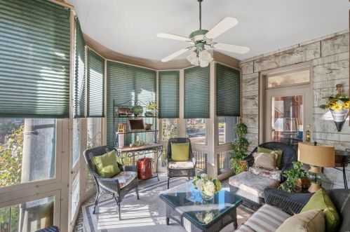 36 Portland Pl, Saint Louis MO 63108-1242 exterior