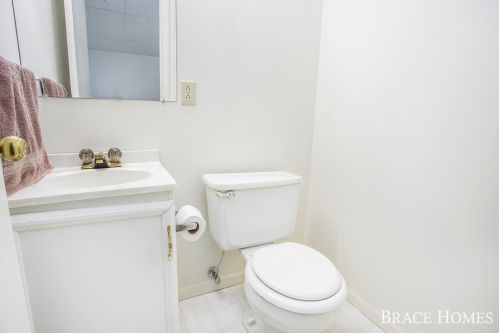 2203 Radcliff Cir, Grand Rapids MI 49546-7725 exterior