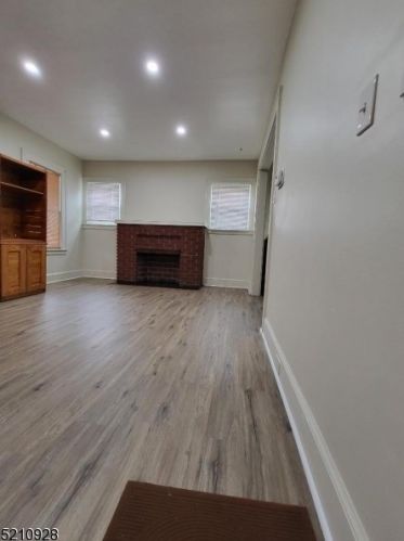 88 Maple St, Town Center NJ  07052-5819 exterior