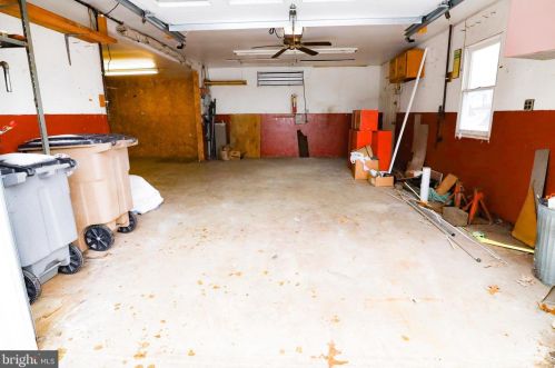 1201 Clagett Dr, Rockville MD 20851-2116 exterior