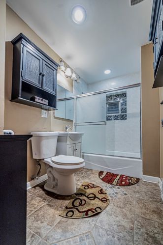 2530 56 Ct, Chicago IL 60804-2720 exterior