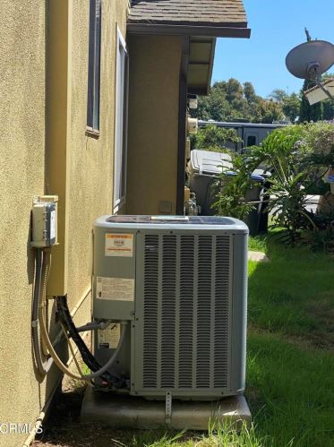 1341 Bottlebrush Pl, Oxnard CA 93030-5200 exterior