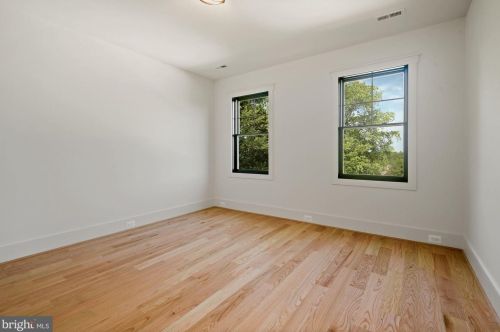 6516 Beverly Ave, Mc Lean VA 22101-5222 exterior