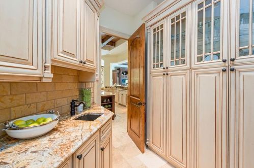 15118 Frescott Way, Naples FL 34110-2724 exterior