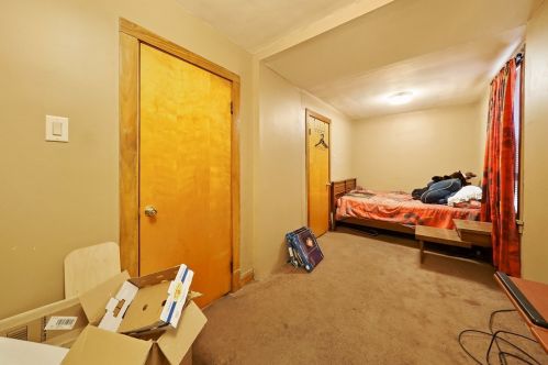 8417 Brandon Ave, Chicago IL 60617-4457 exterior