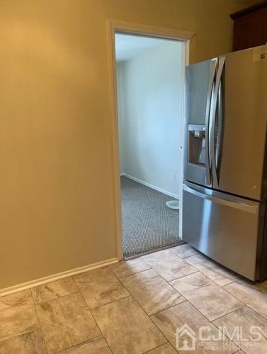 51 College Dr, Edison NJ 08817-5951 exterior