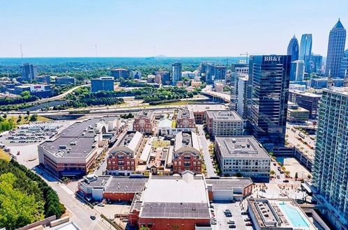 400 17th St, Atlanta GA 30363-1045 exterior