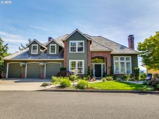 9330 Hopedale Ct, Portland, OR 97229-8415