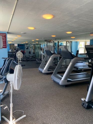 525 Hawthorne Pl, Chicago IL  60657-2907 exterior