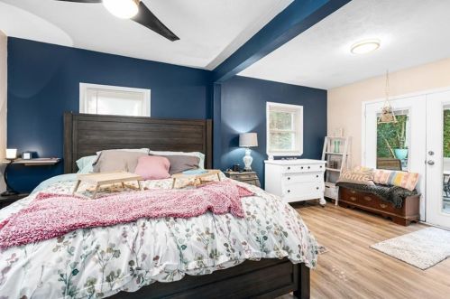 955 Lake Dr, Lithonia GA  30039-5747 exterior