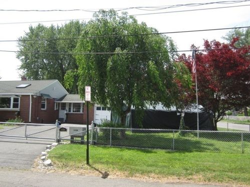 190 Delaney Ave, Chicopee MA 01013-1311 exterior