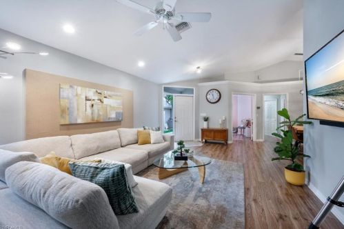 3166 Carriage Cir, Naples FL 34105-2700 exterior