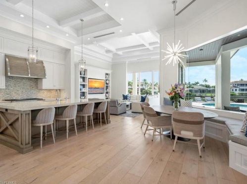 320 Devils Bight, Naples FL 34103-2432 exterior