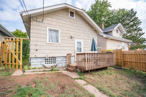 2858 6 St, Duluth MN 55806-2537 exterior