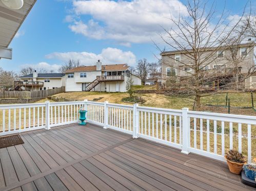 2922 Meramar Dr, Saint Louis MO 63129-5636 exterior