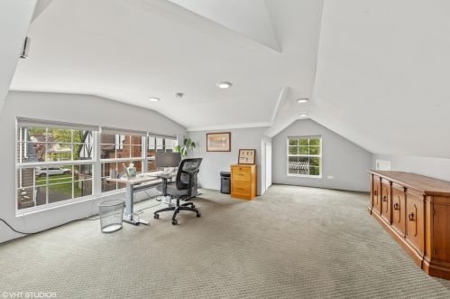 675 Prospect Ave, Elmhurst IL 60126-5008 exterior