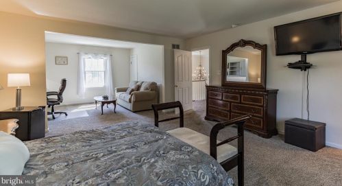 300 Ardmore Ave, Ardmore PA 19003-1012 exterior