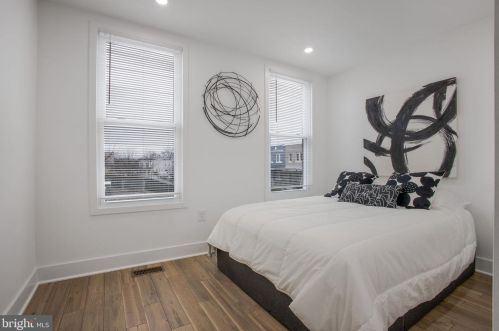 702 19 St, Washington DC 20002-4077 exterior