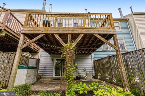 7409 Duddington Dr, Alexandria VA 22315-3847 exterior