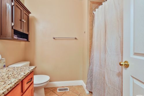 1768 Abbedale Ln, Sandy UT 84092-3723 exterior