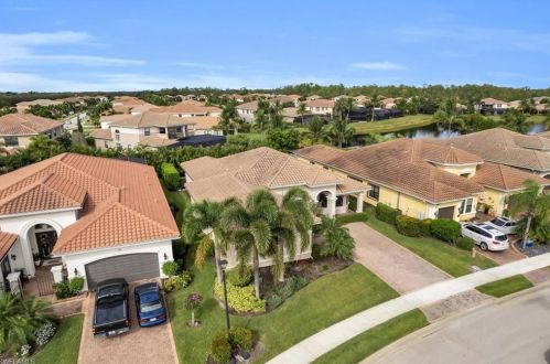 3376 Atlantic Cir, Naples FL 34119-8636 exterior