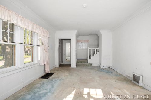 115 Graceland St, Grand Rapids, MI 49505-6251