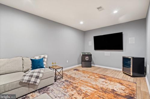 23073 Creighton Farms Dr, Leesburg VA 20175-6491 exterior