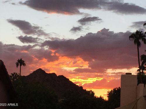 11436 27th St, Phoenix AZ 85028-1802 exterior