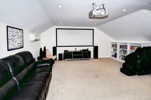 789 Ridgebury Rd, Ridgefield CT 06877-1407 exterior