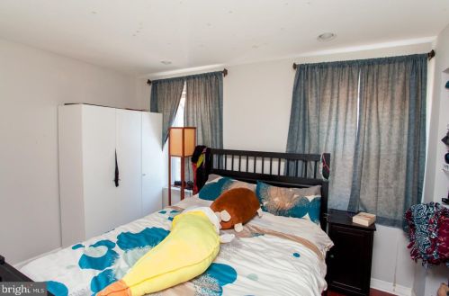 2302 Carlisle St, Philadelphia PA 19132-0040 exterior