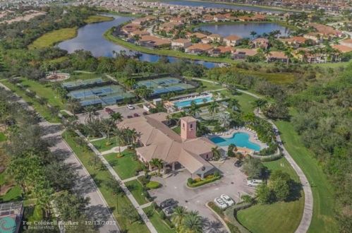 11595 Rockingham Dr, Fort Pierce FL  34987-2313 exterior