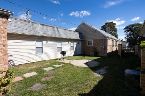 114 18 Ave, Broadview IL 60155-3928 exterior