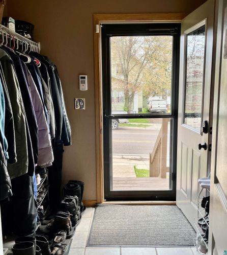 127 5 St, Duluth MN 55806-2339 exterior