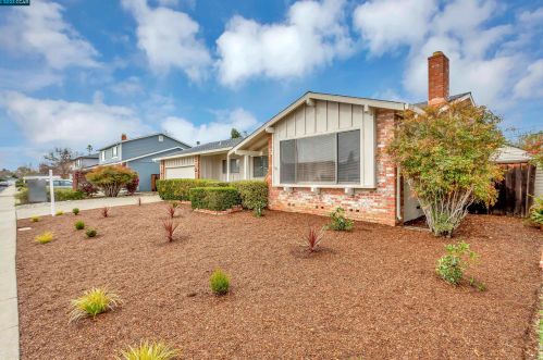 1781 Clinton Dr, Concord, CA 94521-2014