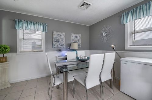 49 Kilton St, Taunton MA 02780-2953 exterior