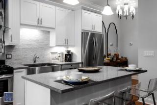 1241 Jackson Blvd, Chicago IL  60607-2813 exterior