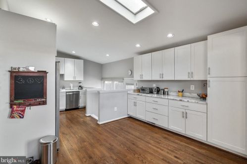 8708 Camden St, Alexandria VA 22308-2318 exterior