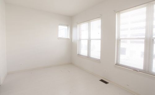 729 Blackhawk St, Chicago IL  60610-1170 exterior