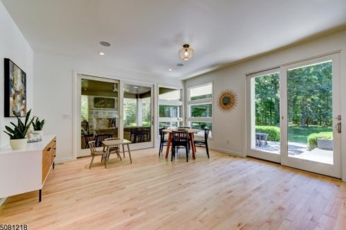 102 Stonehedge Ln, Sparta NJ  07871-2859 exterior