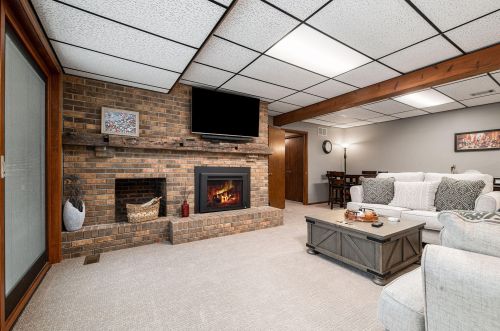 6129 Old Log Trl, Kalamazoo MI  49009-8032 exterior