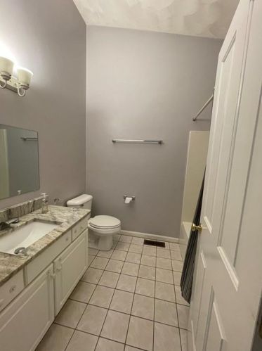 6 Lees Farm Commons Dr, Providence RI 02904-3044 exterior