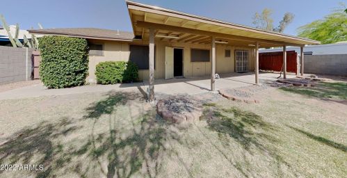 19038 2nd Ave, Phoenix AZ  85027-5653 exterior