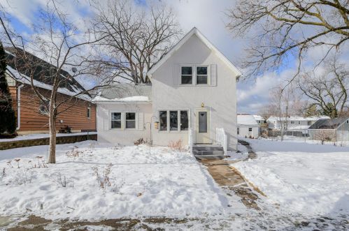 1151 Charlton St, Saint Paul MN 55118-2119 exterior