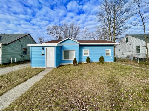 1054 Amity Ave, Meskegon MI  49442-3711 exterior