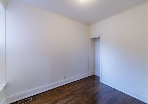 7225 Bennett Ave, Chicago IL  60649-2905 exterior