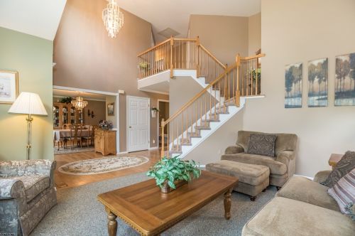 12 Country Meadow Rd, Hackettstown, NJ 07840-5205